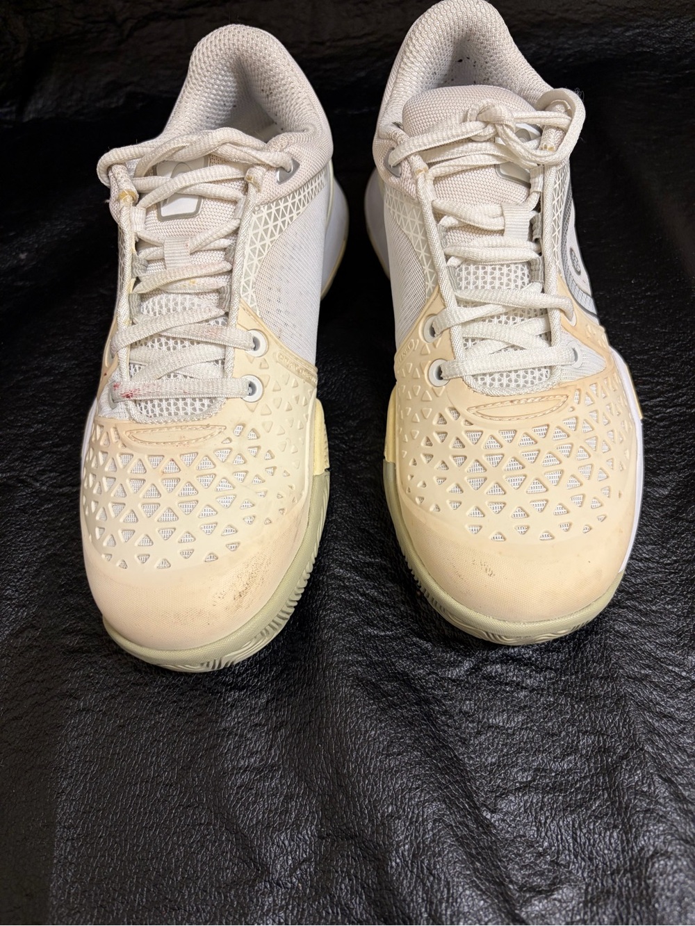 Women’s Head Athletic Shoes - White and cream Lace-Up Sneakers size  9.5/41